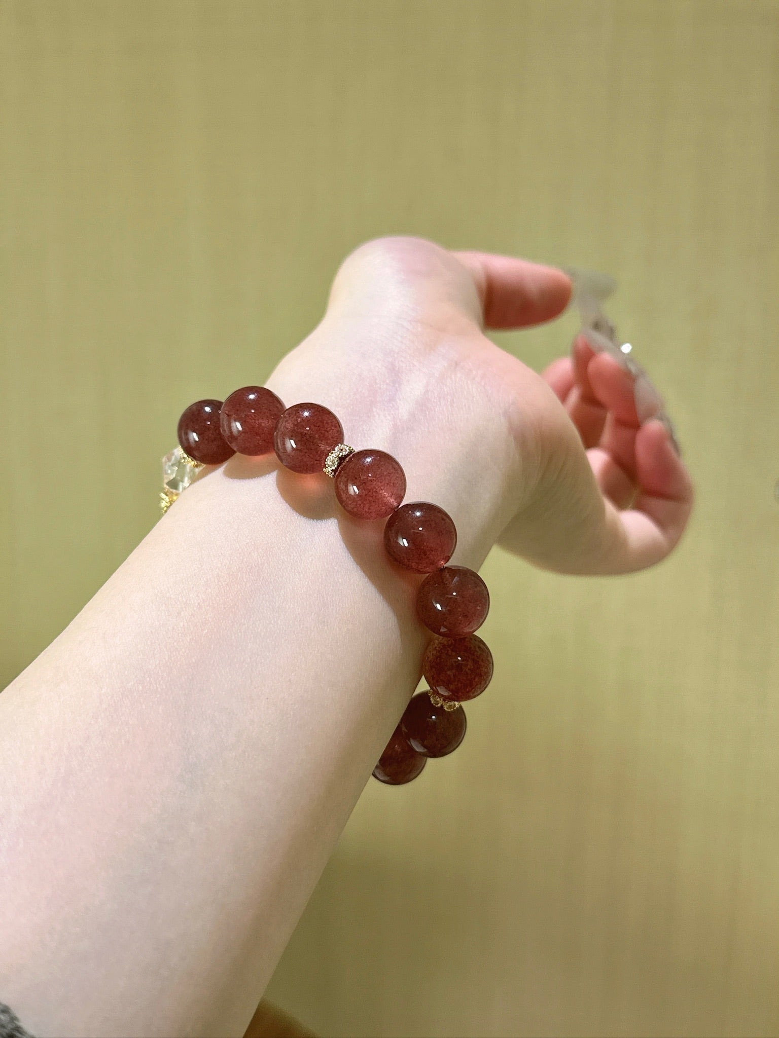 ▫️▪️ Strawberry crystal white crystal fox bracelet